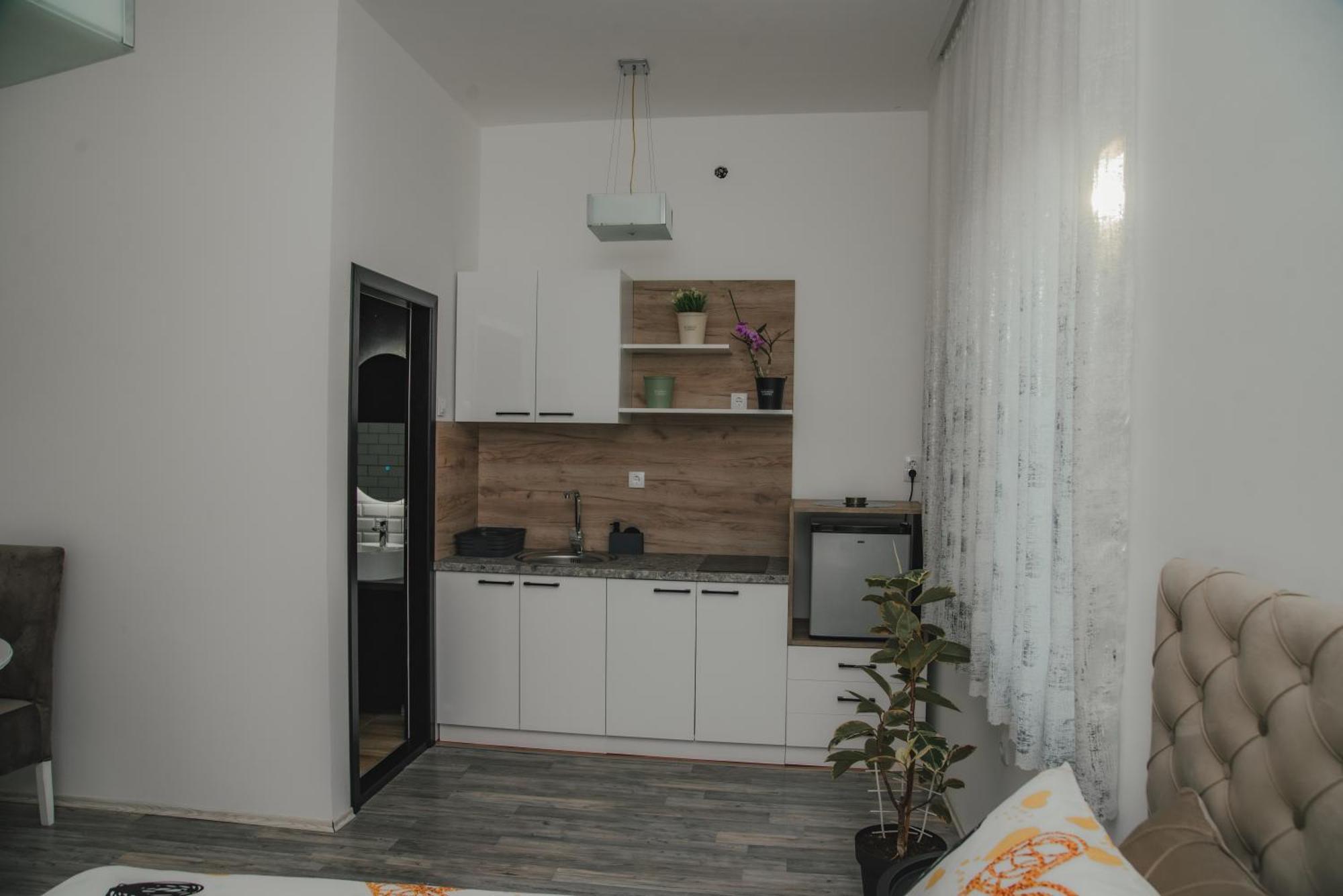 Jes Apartments Leskovac  Zewnętrze zdjęcie