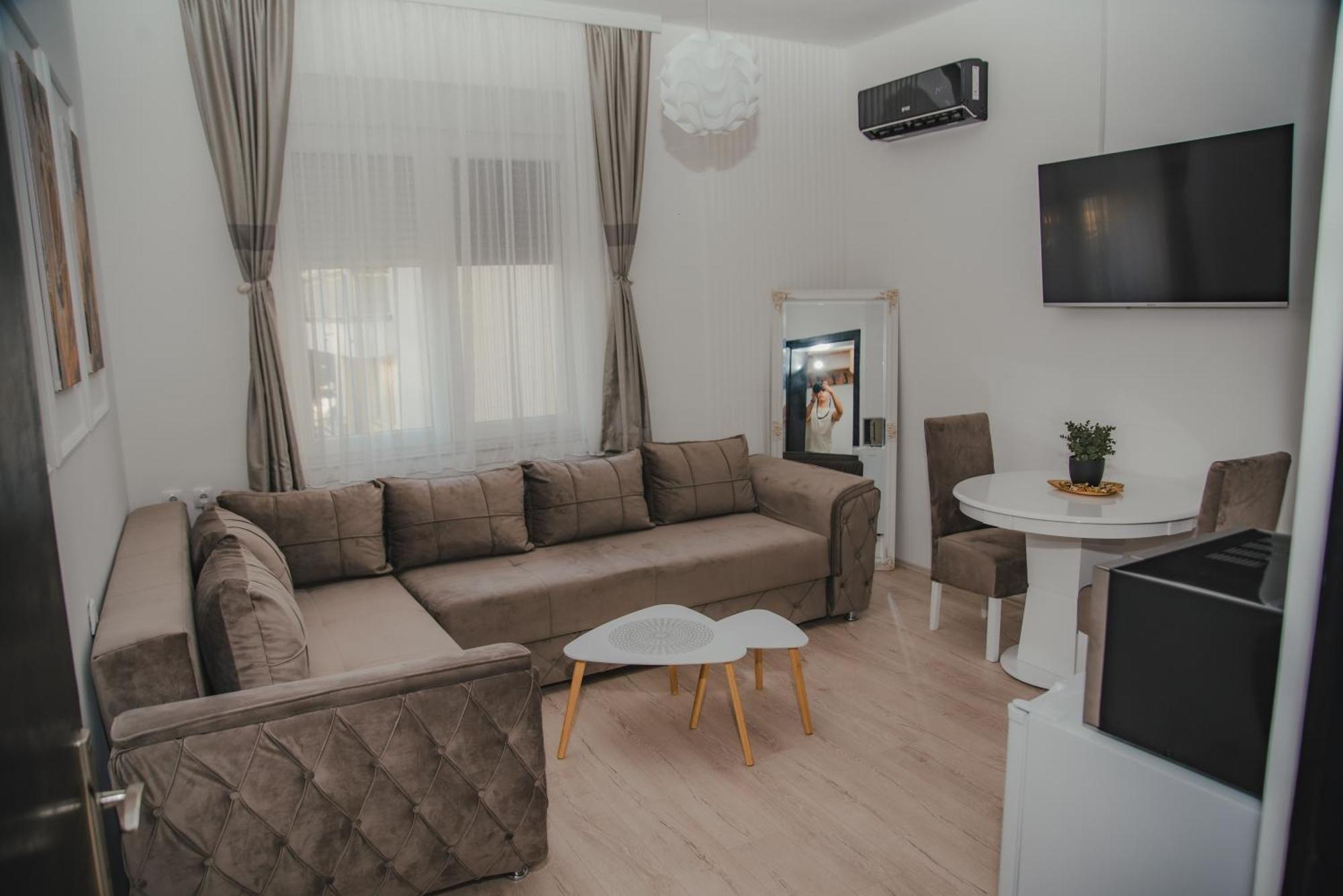 Jes Apartments Leskovac  Zewnętrze zdjęcie