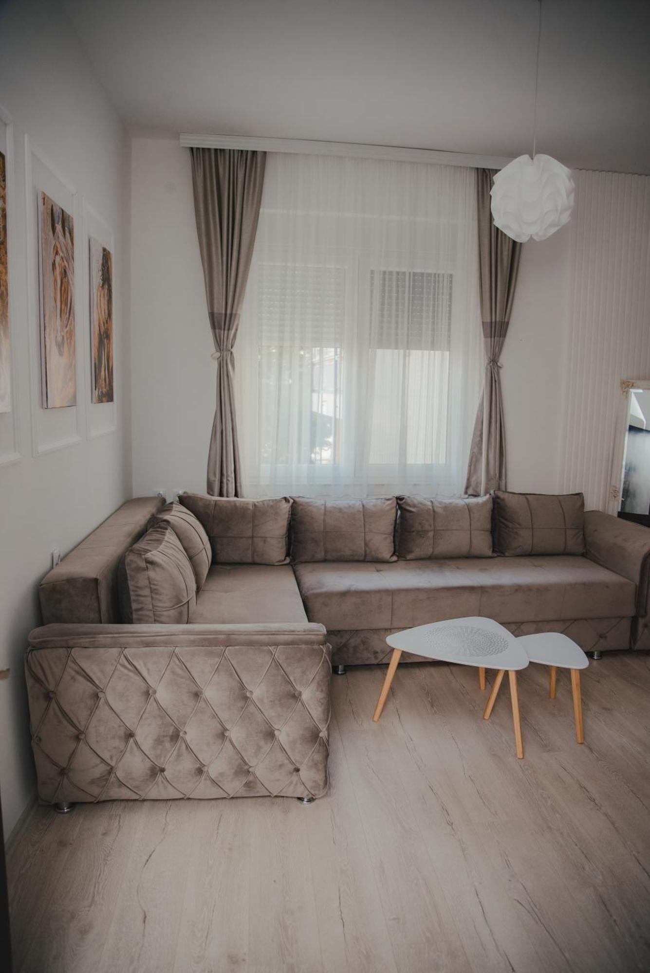 Jes Apartments Leskovac  Zewnętrze zdjęcie