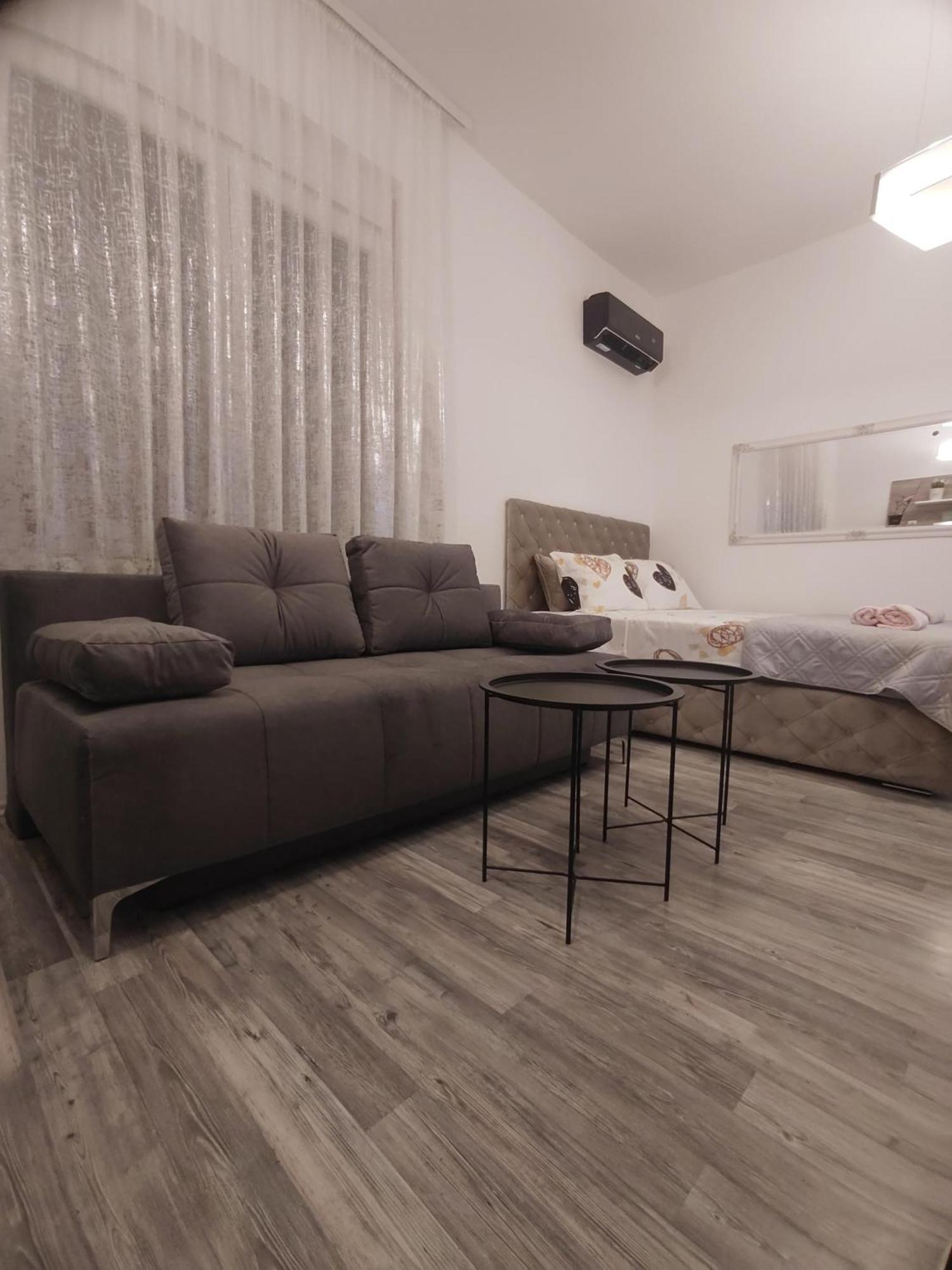 Jes Apartments Leskovac  Zewnętrze zdjęcie